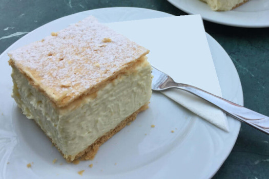 Hagyományos vaníliás krémes sütemény: Egy örök klasszikus thumbnail