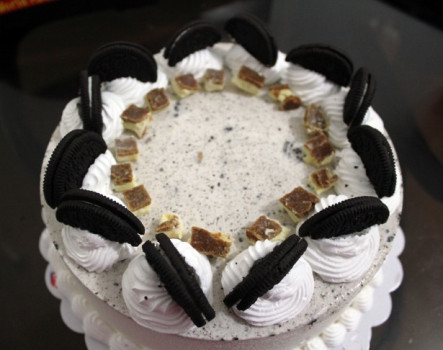 Mesés Ínycsiklandó Oreo Torta Recept lépésről lépésre thumbnail